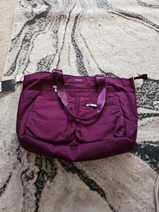 BAGGALLINI Travel Everywhere Tote Laptop Organizer Taschen Schultertasche Burgundy - Bild 1 von 6