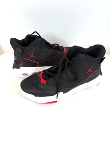 Nike Boys Air Jordan Max Aura 4 DQ8404-006 Black Basketball Shoes Sz 6Y - Picture 1 of 8