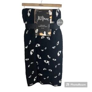Cat Eye Halloween Soft Blanket Throw NEW Feather Knit Tik Tok Viral - Picture 1 of 5