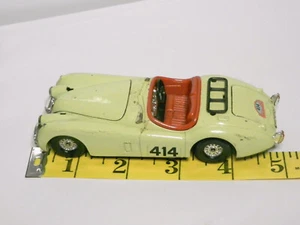 CORGI Toys anni 50 1952 JAGUAR XK120 1983 - Crema - Progetto restauro? g3 - Foto 1 di 12