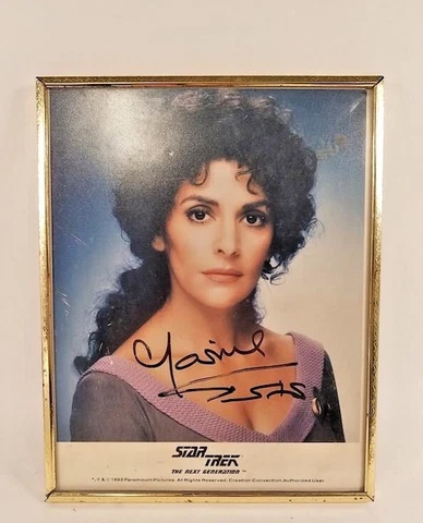 STAR TREK TNG MARINA SIRTIS HAND-SIGNED PHOTOGRAPH 10 X 8 COUNSELOR DEANNA TROI Cover