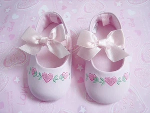 Baby Girl Gorgeous Floral Heart Ballerina Bow Shoes 6-12 months Size 4 - Bild 1 von 7