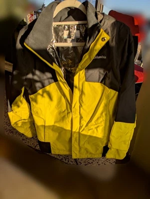 Columbia Interchange, Sport All Weather Two Layer Jacket, Boys Large (14/16) - Image 1 of 4