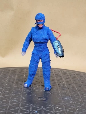 Figura Personalizada Mumb Femenina Potenciada 5.5" Escala 1:12  Foto 1 de 4