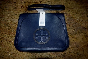 UWT Tory Burch Stud Royal Navy Leather Full-Flap Shoulder Bag Purse 36090 $525 - Picture 1 of 2
