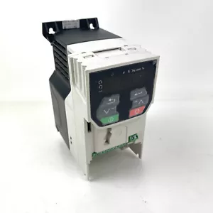 Unidrive M300-01200017 Nidec - Técnicas de control 1ph-3ph 0,25 kW *Unidad usada* - Imagen 1 de 3