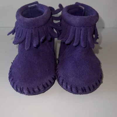 Botas Minnetonka bebé talla 1 púrpura flecos VENDEDOR DE EE. UU. Foto 1 de 4