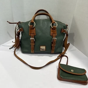 Dooney & Bourke Umhängetasche Green Pebble Leather British Tan plus Etui **LESEN** - Bild 1 von 24