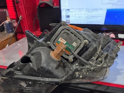 Ксеноновая фара для пассажира HID FX2 подходит для пикапа Ford F150 13–14 годов выпуска 1007174 - Изображение 1 из 4