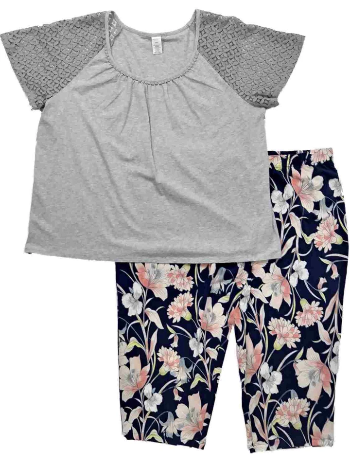 Pijama capri adornado con encaje flor clavel gris negro para mujer Foto 1 de 1