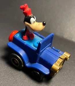 Mini estatuillas vintage de Disney de McDonalds Goofy azul jeep - Imagen 1 de 4