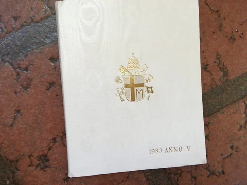 VATICAN - Pope John Paul II - (7) Coin Mint Set With Silver 1000 Lira - OGP Cover