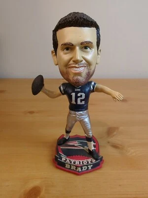 LEER... RARO FOREVER COLECCIONABLES LEYENDAS DEL CAMPO TOM BRADY BOBBLEHEAD Foto 1 de 4