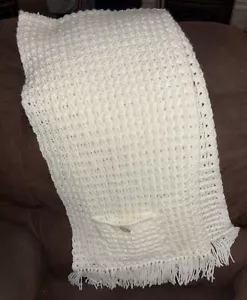 Crochet White Knitted Crocheted Wrap Scarf w/ Pockets - Handmade Beautiful - Picture 1 of 6