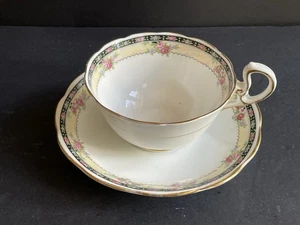 Royal Albert Crown China Teacup Saucer - Bild 1 von 7