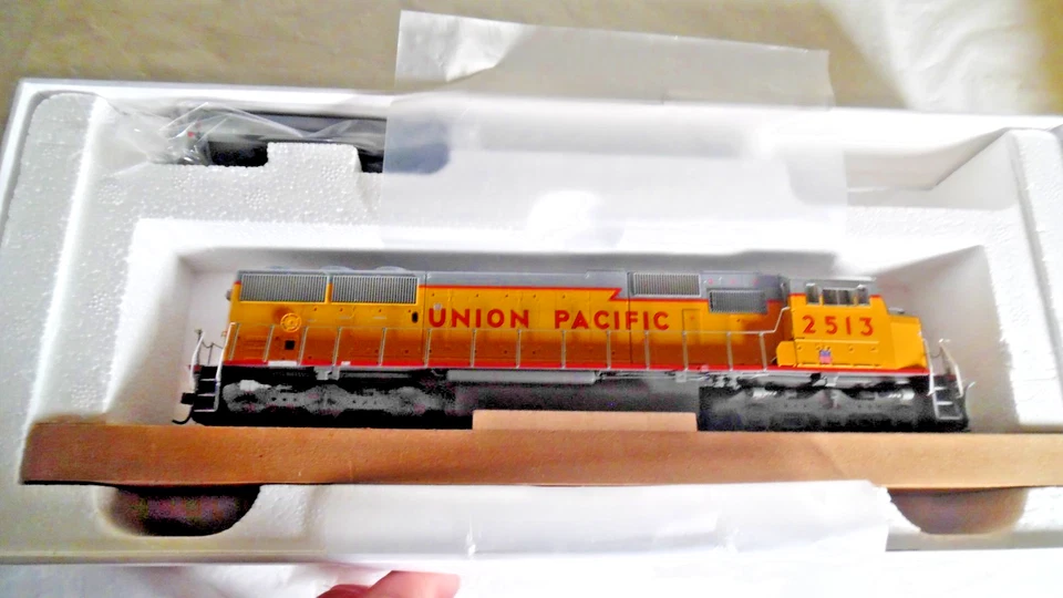 Athearn G67282  Union Pacific SD60M #2513 HO Diesel  Used-Untested -As IS - Image 1 of 4