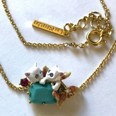 Les Nereides two kitten enamel pendant necklace - Image 1 of 4