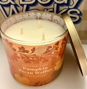 White Barn/B & B W PUMPKIN PECAN WAFFLES 14,5 Oz 3 Docht Duftkerze Neu - Bild 1 von 3