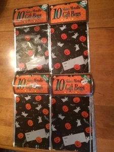 40 New Halloween Shiny Metallic Gift Bags w/ Self Stick Closure-6"x 8"x 2" - Bild 1 von 2