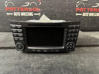 2007 MERCEDES E350 RADIO STEREO COMMAND HEAD UNIT NAVIGATION ID 2118203497 - Image 1 of 4