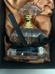 STUNNING REFLECTIVE CRYSTAL PERFUME BOTTLE Marilyn Miglin. FREE SHIPPING - Picture 1 of 3