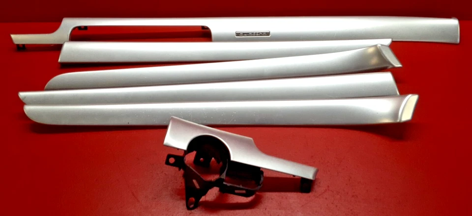 Juego de tiras metálicas interiores Audi A4 Quattro 2005 2006 2007 2008 texturizadas Foto 1 de 4