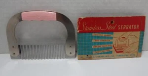 Vintage Turner Seymour Pink Serrator Never Used Stainless Steel - Picture 1 of 2