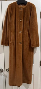 MARC CAIN Kunstfellmantel karamell/gewürzfarben in voller Länge Gr. N 1 - Bild 1 von 3