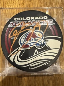 Joe Sakic Signed Colorado Avalanche Hockey Puck Autographed - Picture 1 of 7