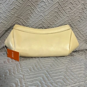 NWT LATICO NJ USA Pale Yellow Leather Magnetic Clutch Purse w/Zipper Closure - Picture 1 of 8