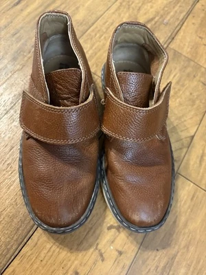 Johnston & Murphy Kid's Boy Holden Wingtip  Brown Size 11 Boys - Image 1 of 4