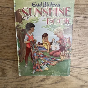Enid Blyton’s Sunshine Book - Vintage HB Book incl. D/J (1965) *Good Condition* - Picture 1 of 5