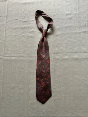 Vintage Bergdorf Goodman 100% Silk Dark Green Floral Tie Italy 3.75" x 57" - Image 1 of 4