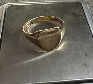 Vintage 9ct Gold 375 Signet Ring In Size V - 3.76g  - Picture 1 of 7