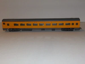 RIVAROSSI HO scale UNION PACIFIC #2004 PASSENGER CAR SMOOTH SIDE STREAMLINED - Picture 1 of 6