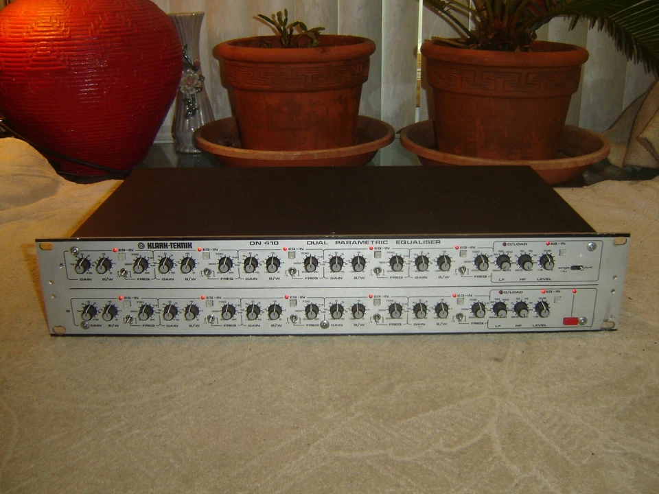Klark Teknik DN410, Dual Parametric Equalizer, 5 Band Stereo Eq Hi & Lo Cut Rack - Image 1 of 4
