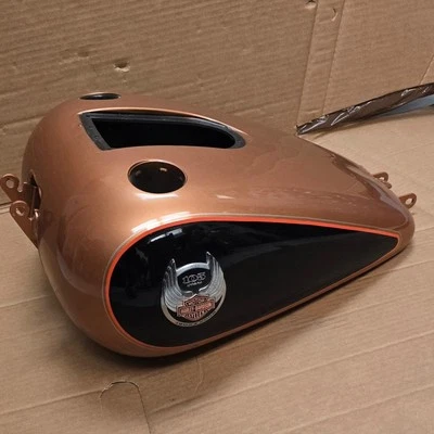 2008 Harley Davidson Anniversary Dyna fat Bob wide Glide Fuel Tank Copper / BLK - Image 1 of 2