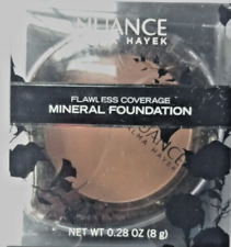 Brand NEW Nuance Salma Hayek Flawless Mineral Foundation LIGHT- 220