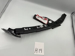 SOPORTE PARACHOQUES FARO DELANTERO HONDA 71140-TR0-A00 OEM - Imagen 1 de 3