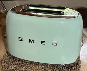 SMEG Toaster Pastel Green Model # TSF01WHUS Prestine Condition W/ Original Box - Picture 1 of 9