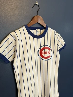 Camiseta deportiva de béisbol juvenil vintage de los años 70 MLB Chicago Cubs talla grande blanca  Foto 1 de 4
