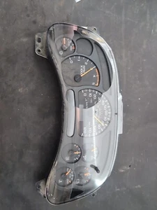 Speedometer Gauge fits 2003 Chevrolet DURAMAX Silverado 2500 6.6 GMC cluster MPH - Picture 1 of 5