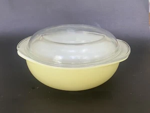 Vintage Pyrex yellow 024 2 qt Casserole w/ pyrex lid 024C vintage dutch oven - Picture 1 of 4