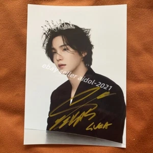 Foto firmada autografiada por BTS SUGA 5*7 COLECCIÓN K-POP 2025B - Imagen 1 de 1
