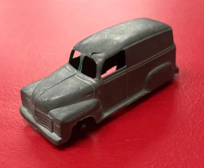 Vintage Die-Cast Tootsie Toy Chicago USA 1950 Chevy Panel Van Truck - Image 1 of 4