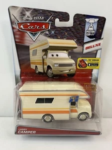Cámper Larry de lujo de Disney Cars blanca difícil de encontrar - Imagen 1 de 3