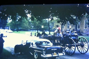 #B 35mm slide - Vintage - Collectibles - Photo - classic car people horse people - Picture 1 of 1