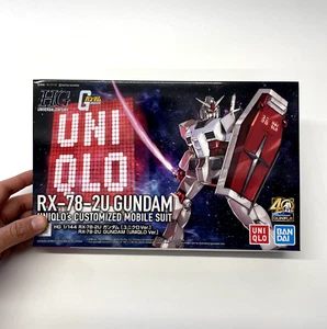 RX-78-2U Gundam - Kit Modelo Uniqlo Limitado (1/144) - Imagen 1 de 7