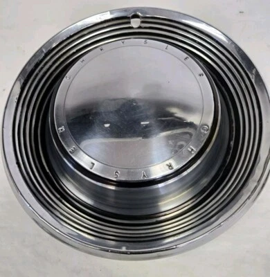 1971 Chrysler Newport New Yourker 5th Ave. tampa de cubo 15 polegadas fabricante de equipamento original Mopar - Imagem 1 de 4