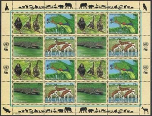 UN 1994 Endangered wildlife booklet of 3 sheets,MNH.1994,NY.Chimpanzee,Crocodile - Picture 1 of 3